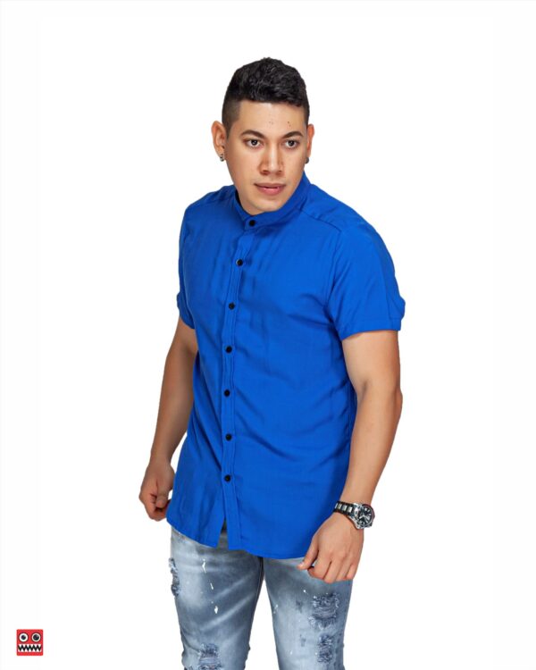 ref 1783 01 Camisa MC azul royal , tela fria 100% viscosa.